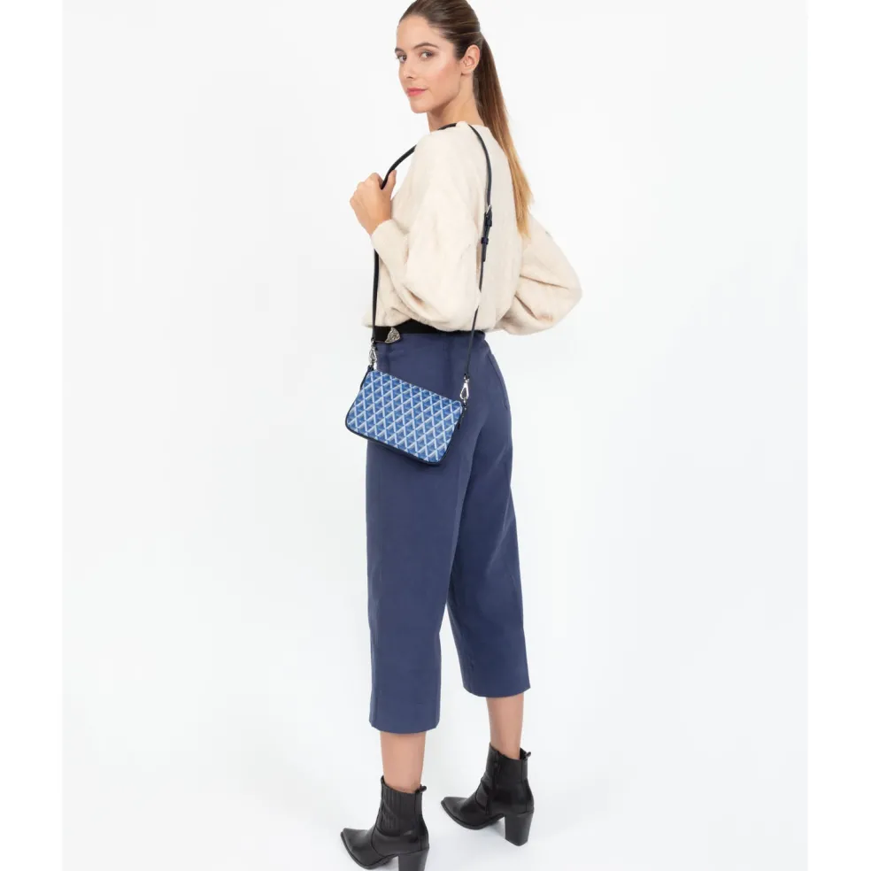 Petite Pochette